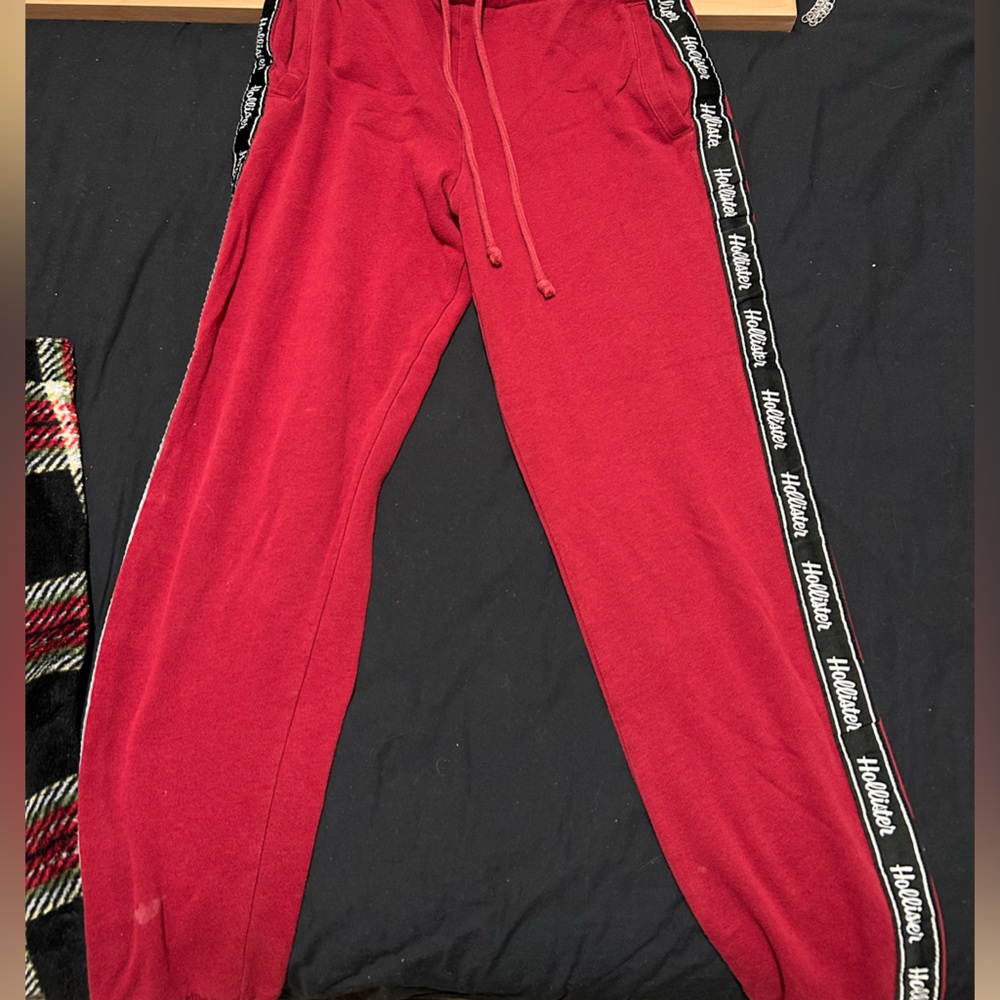 Red Hollister sweatpants/joggers